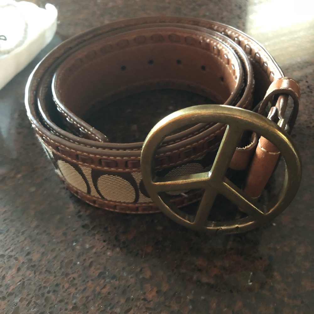 Women’s coach peace symbol belt
